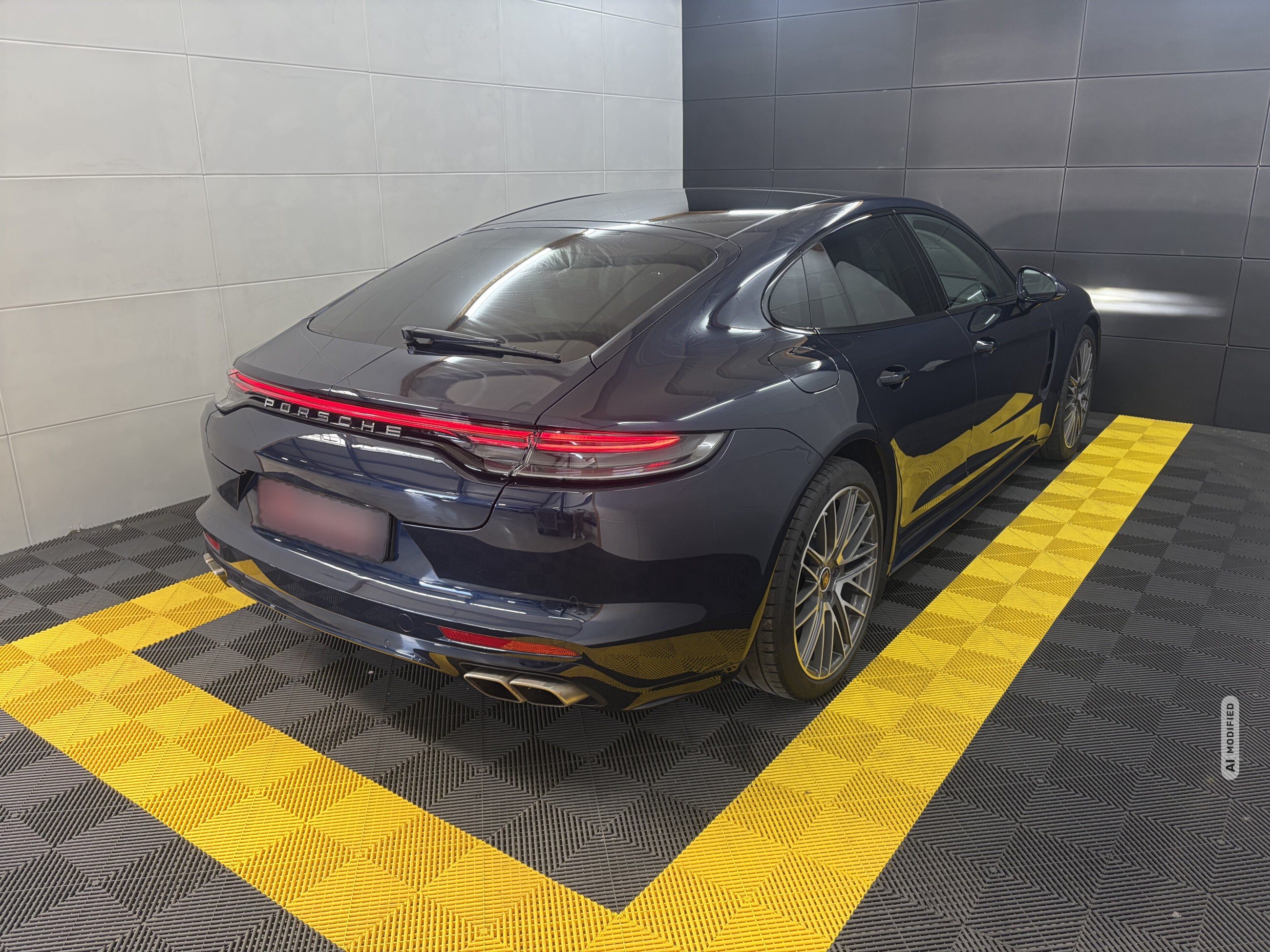 Porsche Panamera Turbo S+Aproved+InnoDrive+PCCB+PDCC