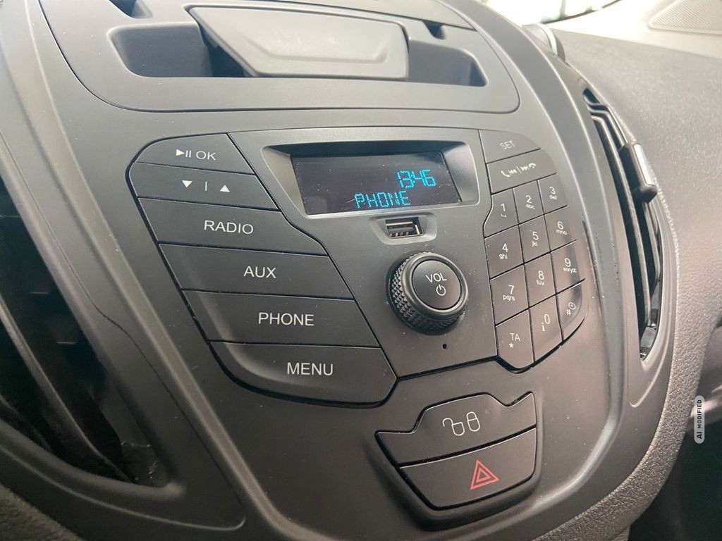 Ford Tourneo Courier Titanium Sitzheizung Tempomat