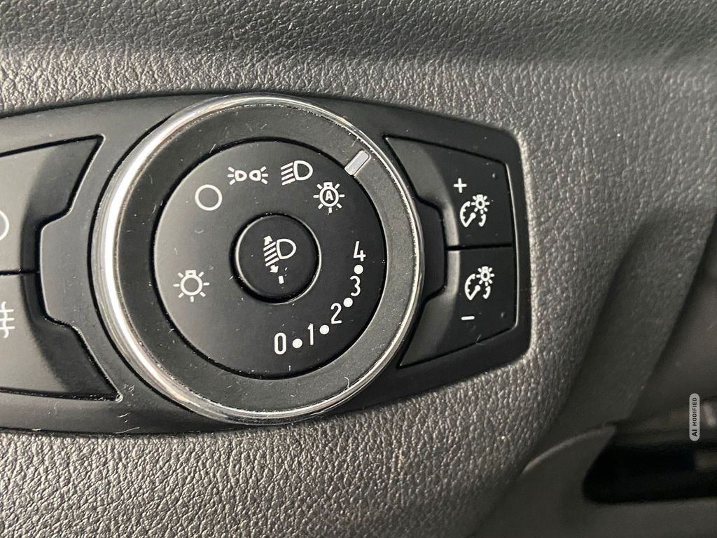 Ford Tourneo Courier Titanium Sitzheizung Tempomat