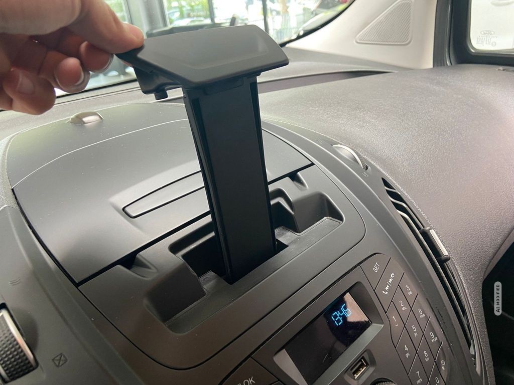 Ford Tourneo Courier Titanium Sitzheizung Tempomat
