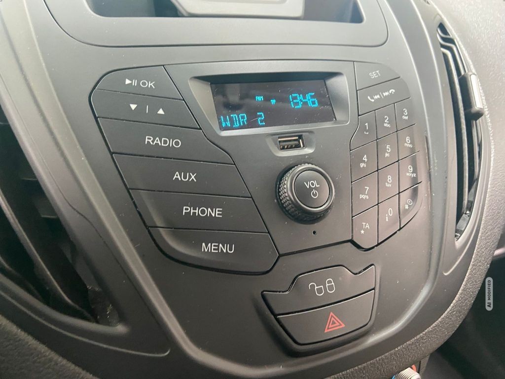Ford Tourneo Courier Titanium Sitzheizung Tempomat
