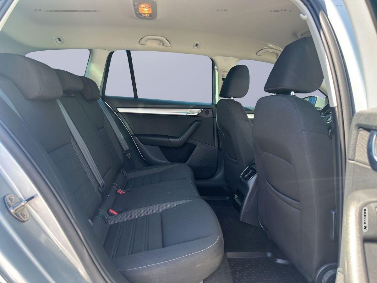 Skoda Octavia Combi SHZ/Navi/AHK/App Connect