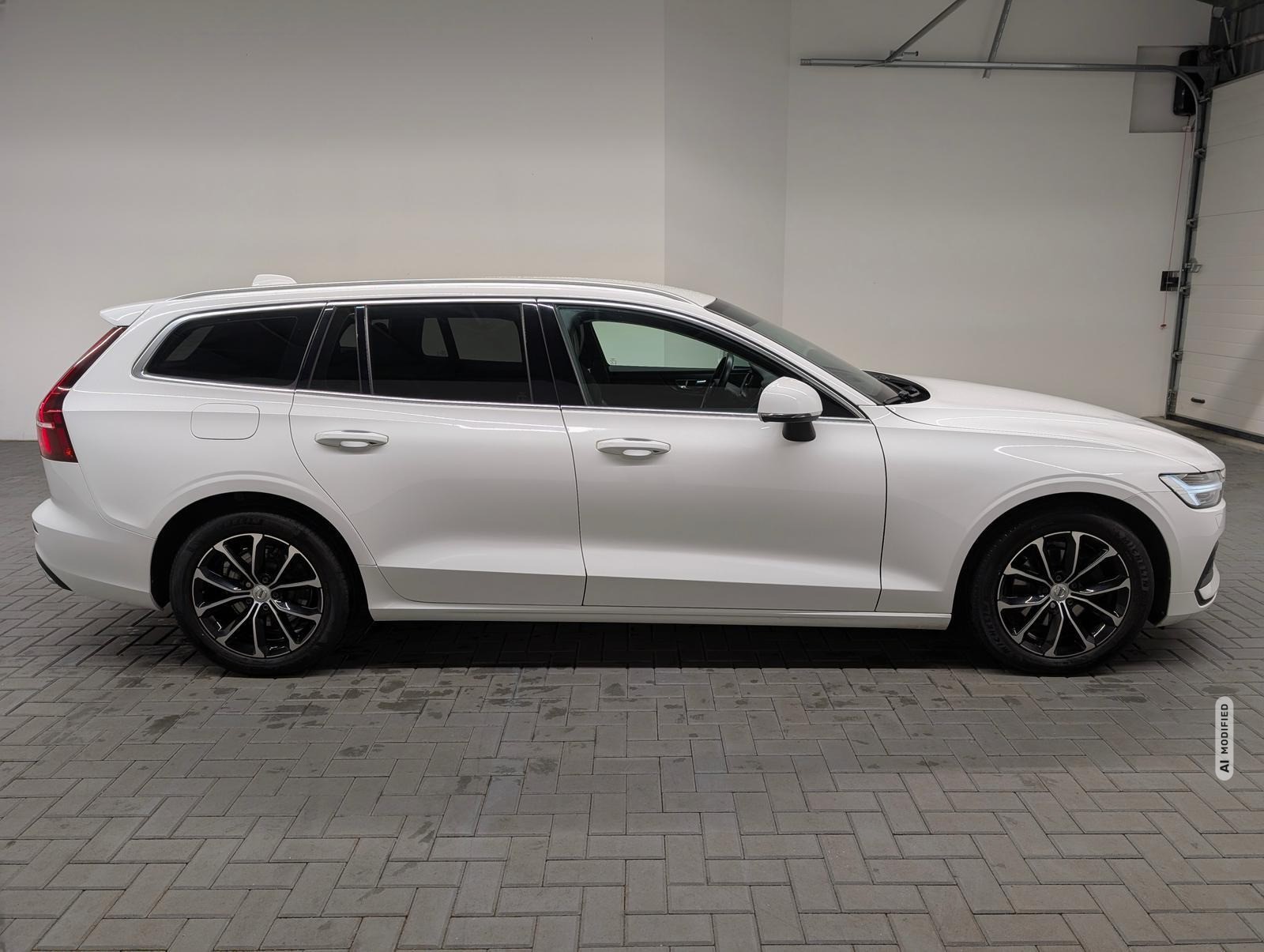 Volvo V60 Momentum Pro LED/Navi/4xSHZ/LHZ/PDC/ACC/elH