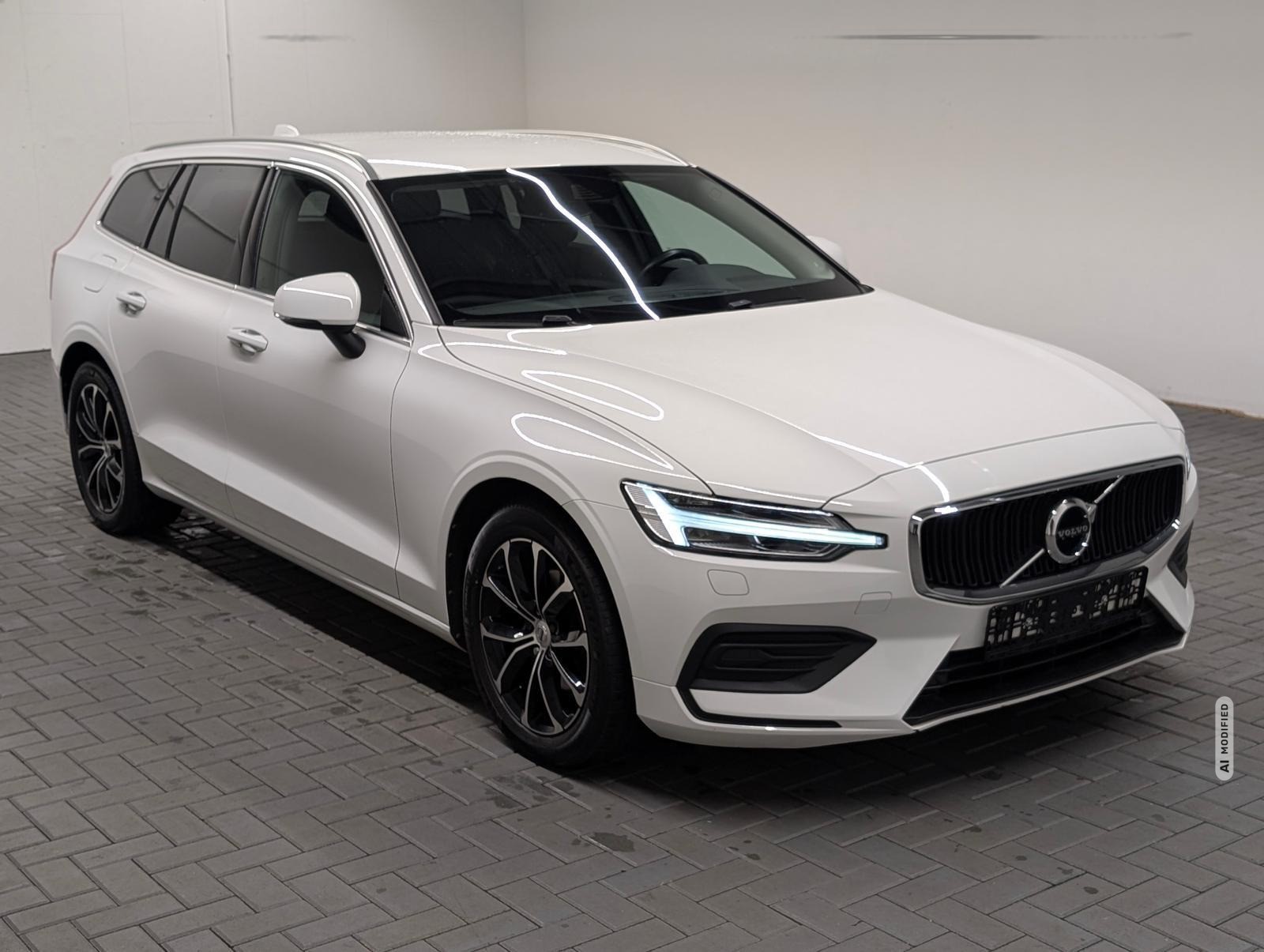 Volvo V60 Momentum Pro LED/Navi/4xSHZ/LHZ/PDC/ACC/elH