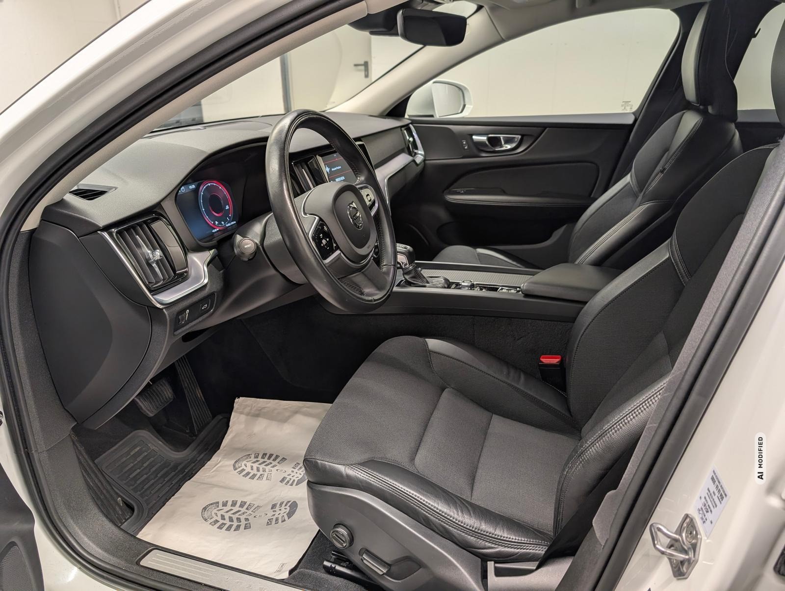 Volvo V60 Momentum Pro LED/Navi/4xSHZ/LHZ/PDC/ACC/elH