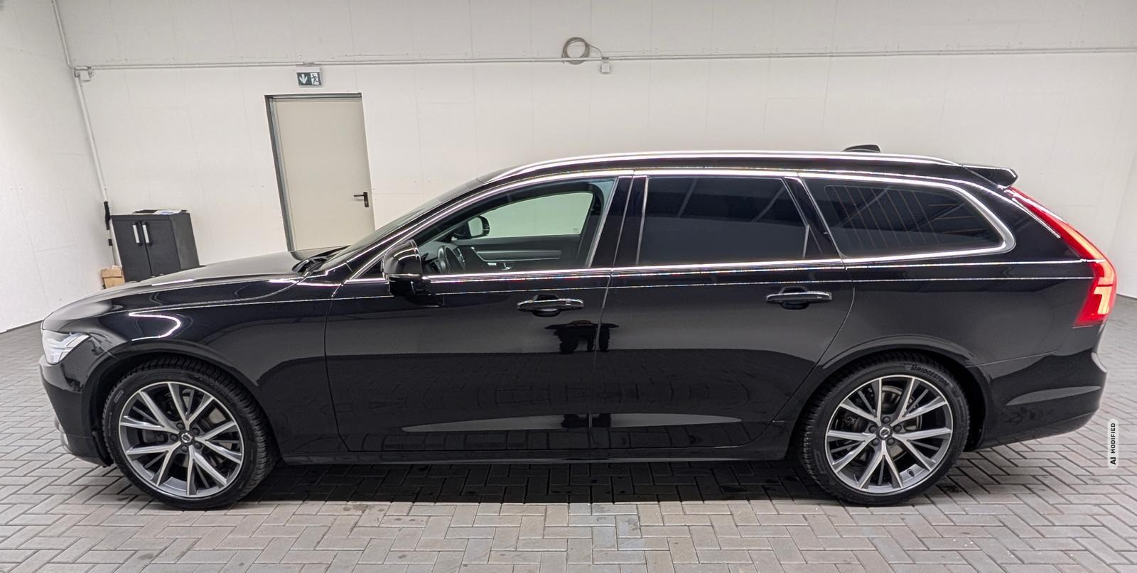 Volvo V90 Momentum Pro Matrix/Nav/H-K/AHK/SHZ/Kam/19LM