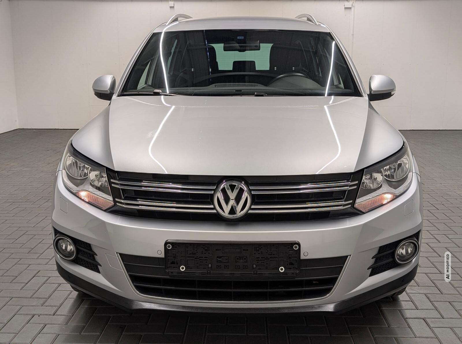 Volkswagen Tiguan Lounge Navi/AHK/SHZ/Parkass./Kam/GRA/17LM