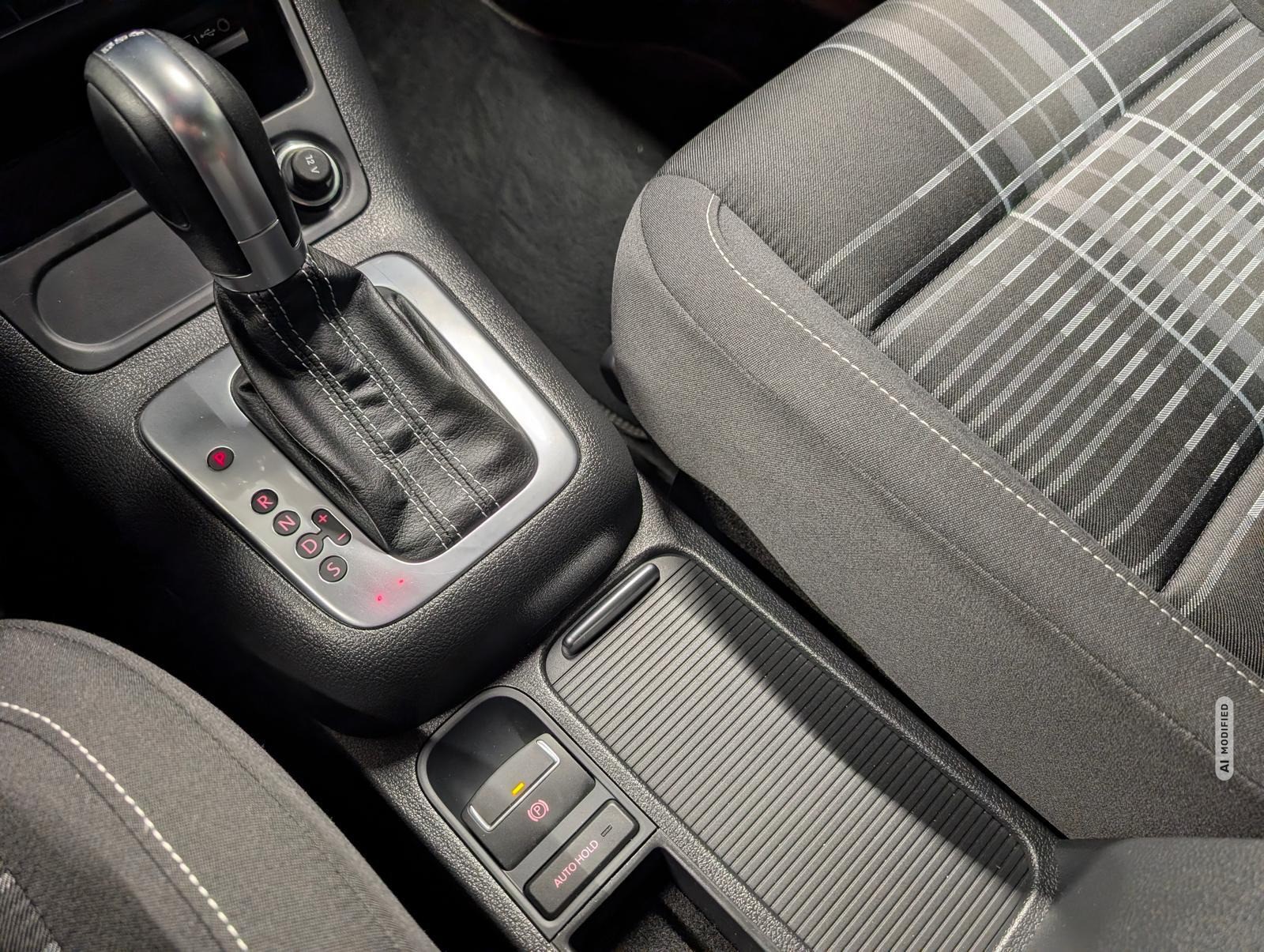 Volkswagen Tiguan Lounge Navi/AHK/SHZ/Parkass./Kam/GRA/17LM