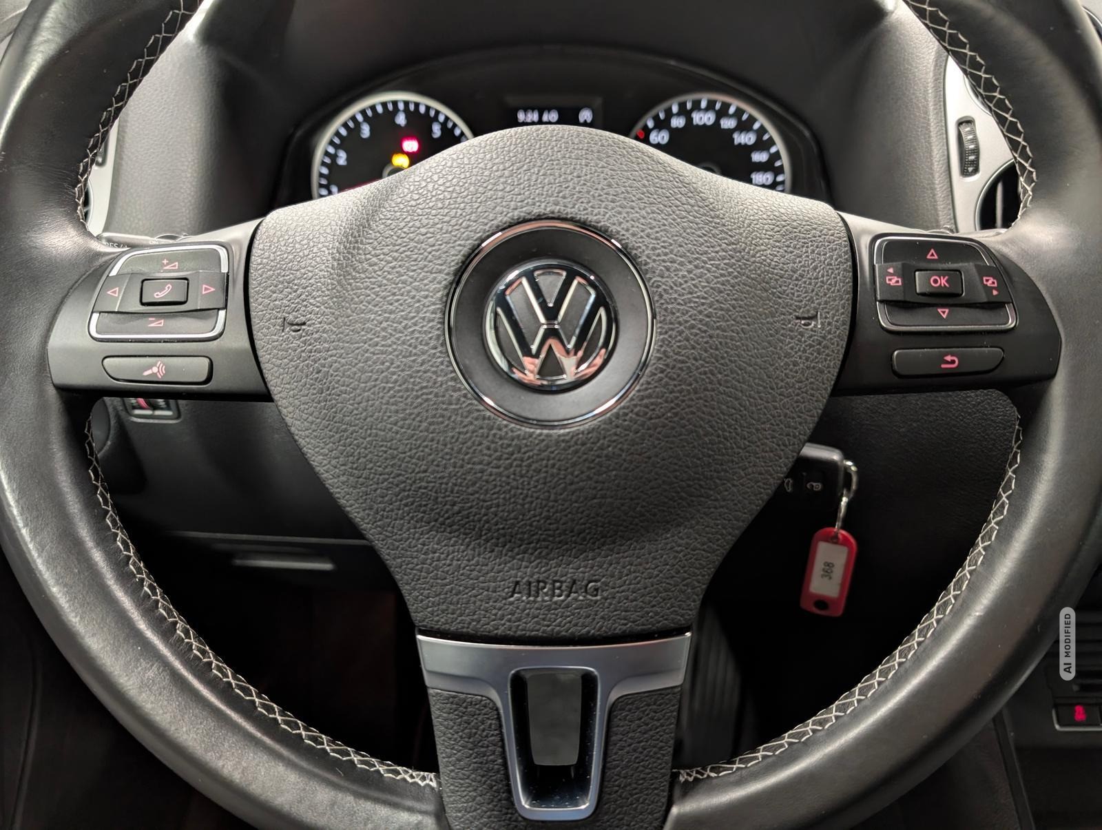 Volkswagen Tiguan Lounge Navi/AHK/SHZ/Parkass./Kam/GRA/17LM