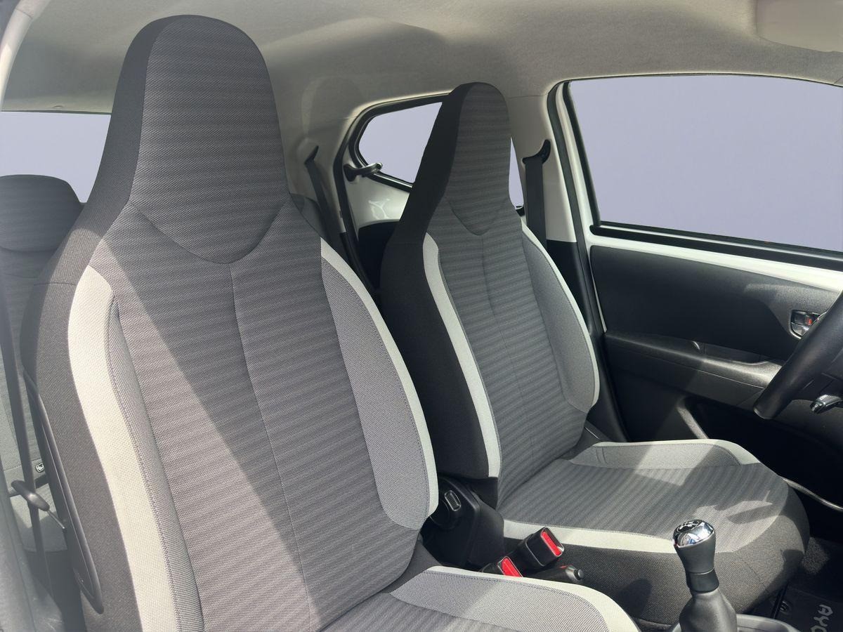 Toyota Aygo Kamera/App-Connect/Tempomat