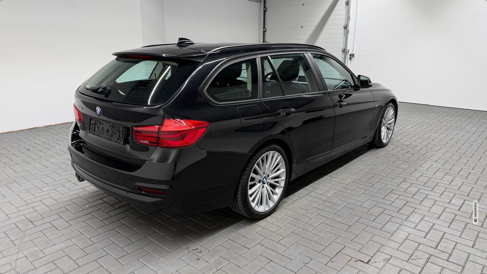 BMW 335 d Touring xDrive LED/Nav/Pano/HUD/AHK/SHZ/PDC