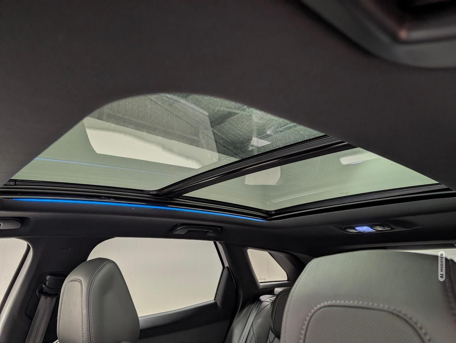 Peugeot 3008 GT LED/Navi/Pano/AHK/Kam/SHZ/Massage/19-LM