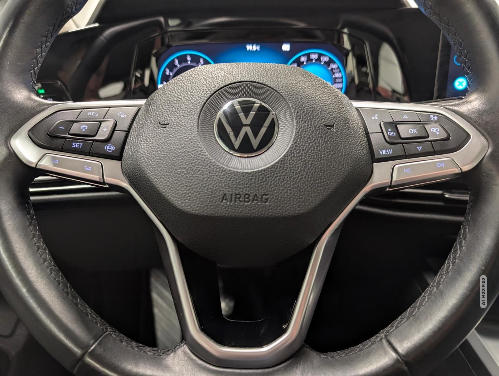 Volkswagen Golf VIII LED/Navi/AHK/SHZ/LHZ/Keyl./ACC/Kam