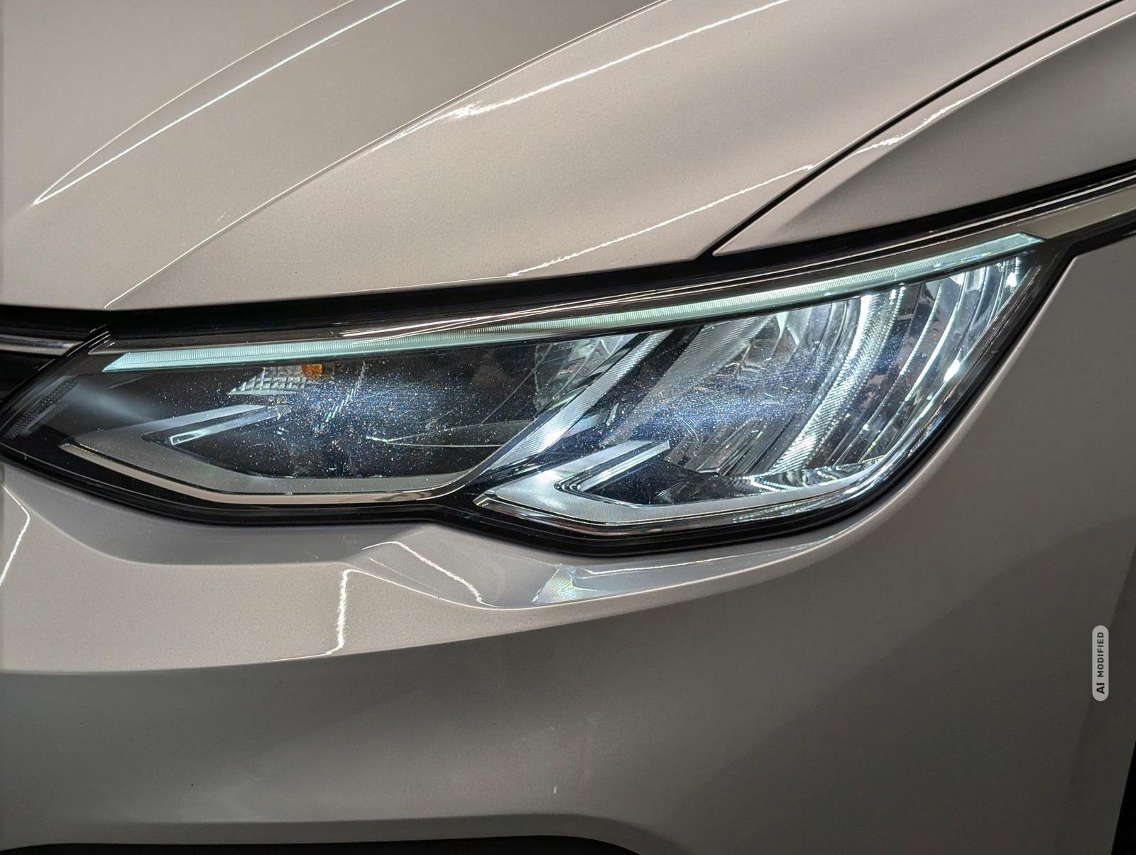 Volkswagen Golf VIII LED/Navi/AHK/SHZ/LHZ/Keyl./ACC/Kam