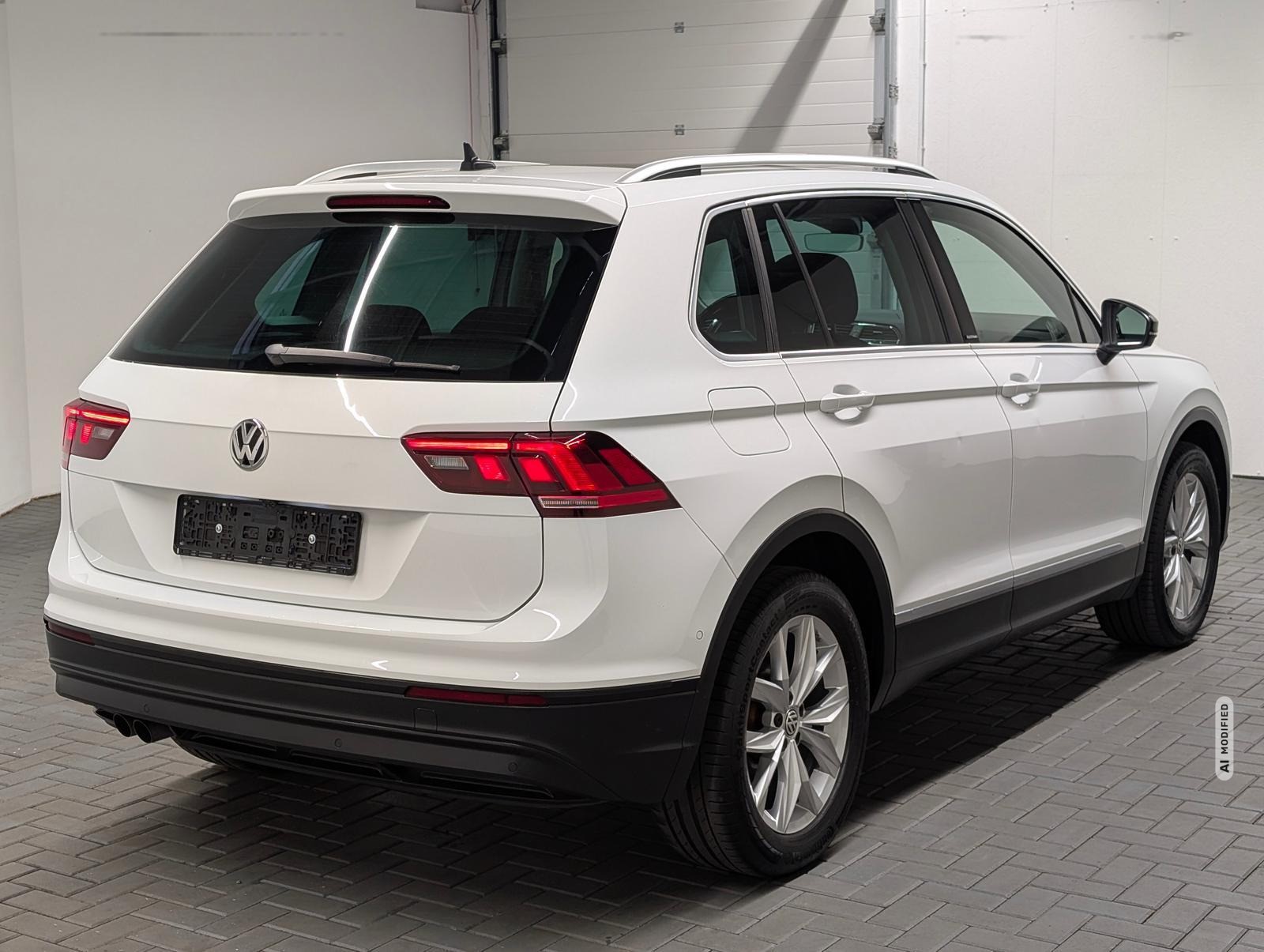 Volkswagen Tiguan IQ.Drive LED/Navi/Pano/SHZ/Kam/elH/18-LM