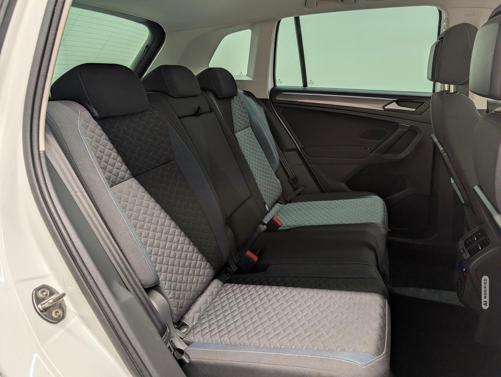 Volkswagen Tiguan IQ.Drive LED/Navi/Pano/SHZ/Kam/elH/18-LM