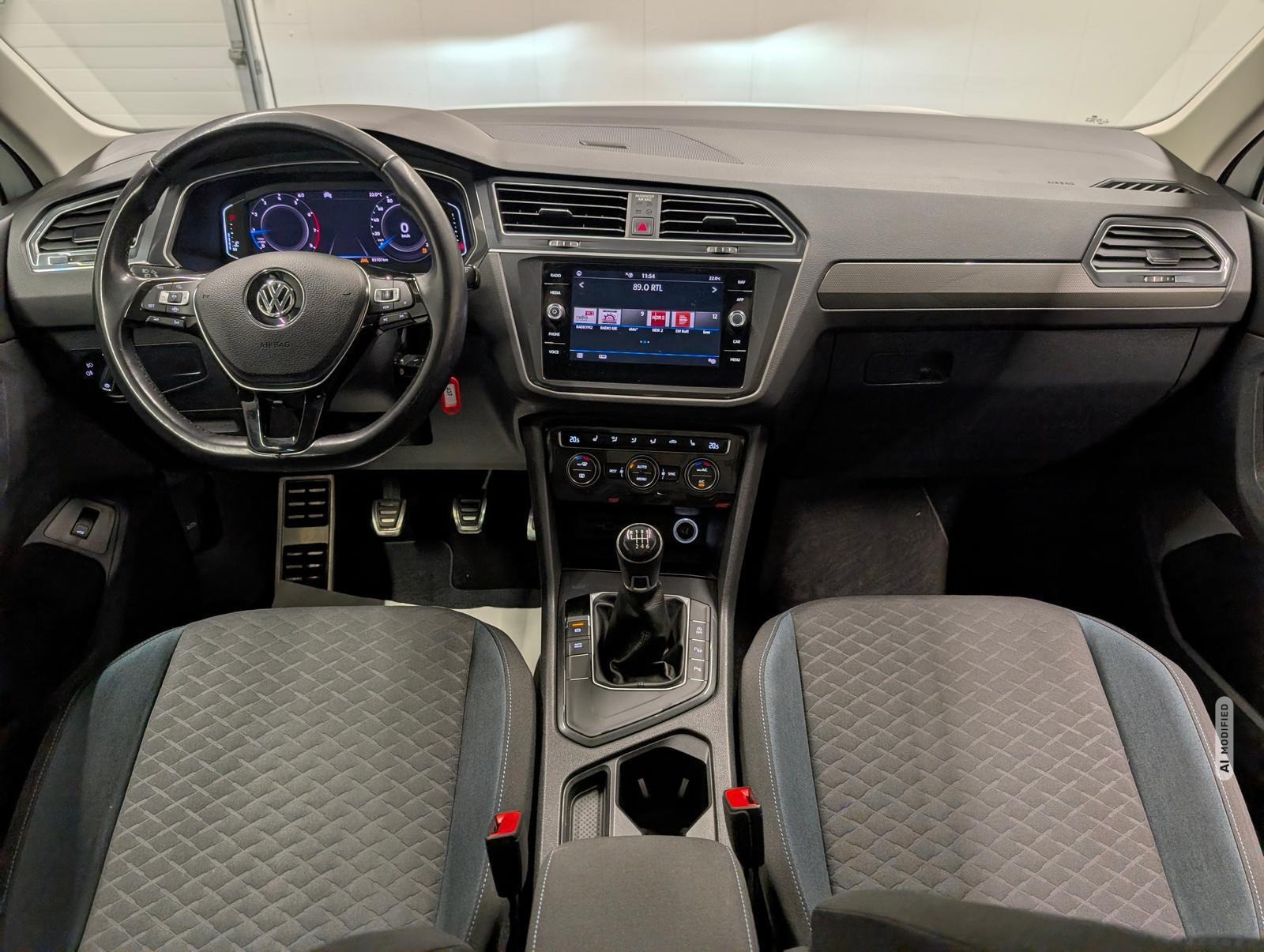 Volkswagen Tiguan IQ.Drive LED/Navi/Pano/SHZ/Kam/elH/18-LM