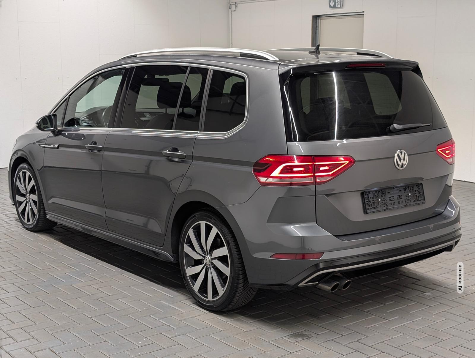 Volkswagen Touran Highline R-Line LED/Leder/Pano/ACC/Navi