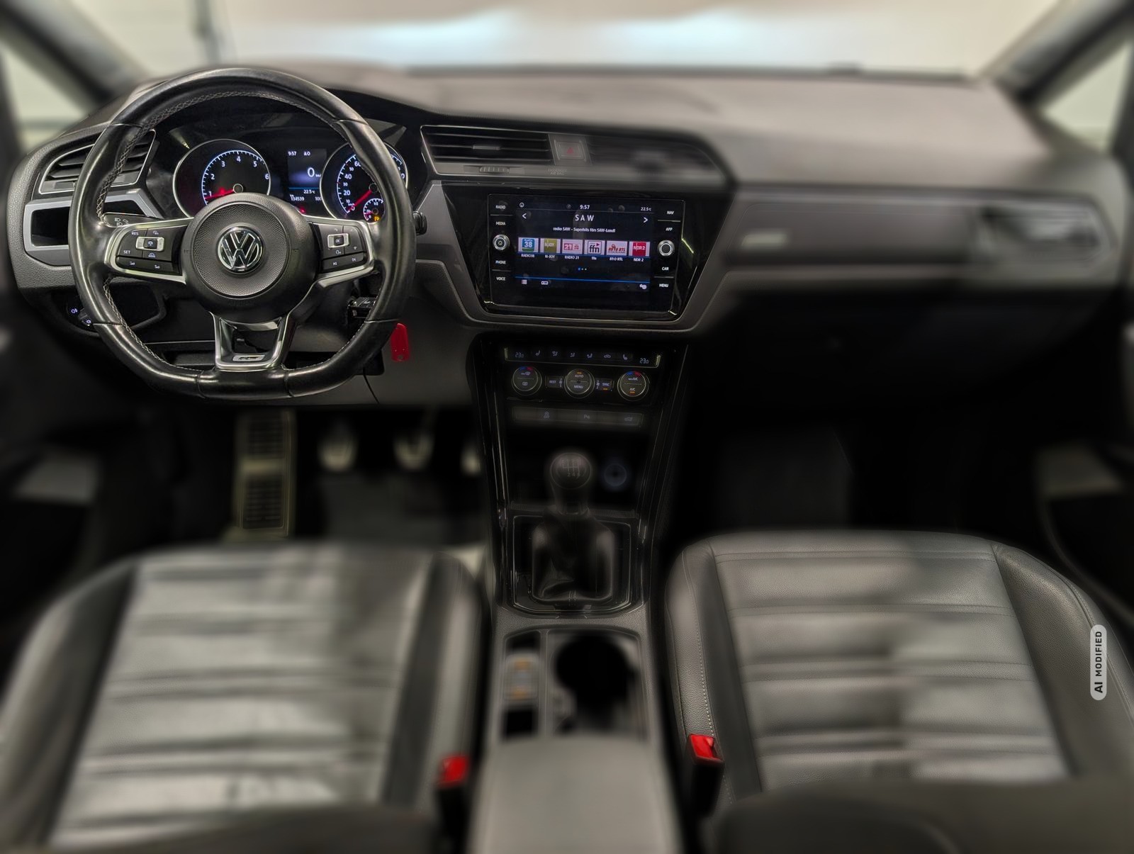 Volkswagen Touran Highline R-Line LED/Leder/Pano/ACC/Navi