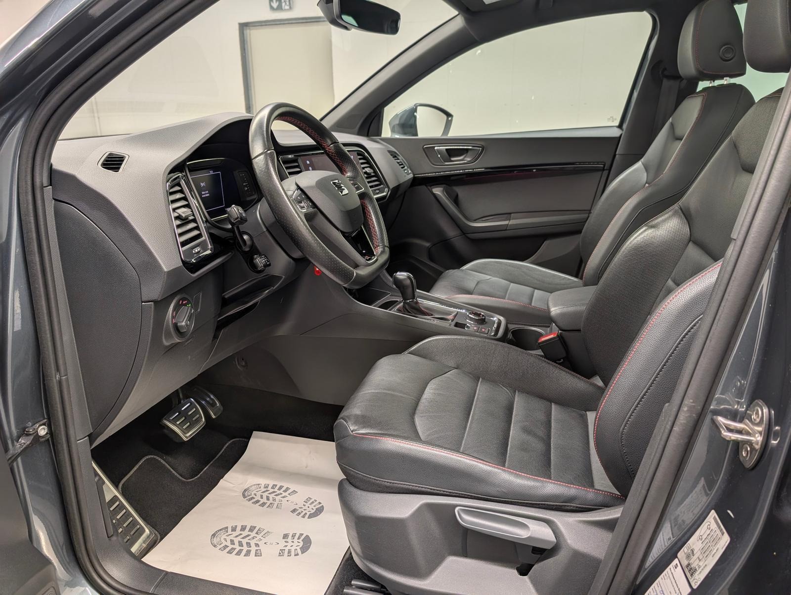Seat Ateca 4Drive FR LED/Navi/Pano/AHK/SHZ/Kam/19-LM