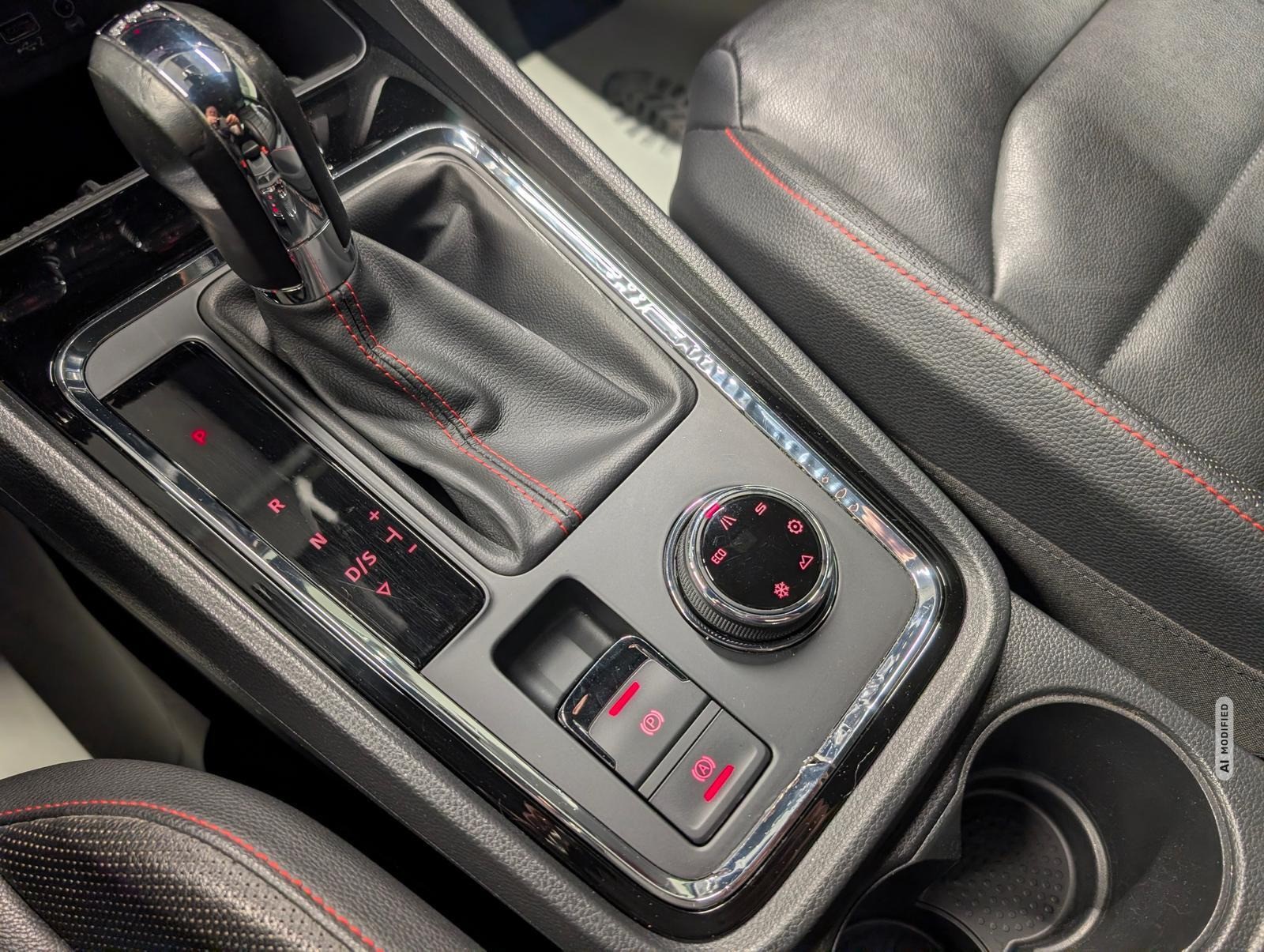 Seat Ateca 4Drive FR LED/Navi/Pano/AHK/SHZ/Kam/19-LM