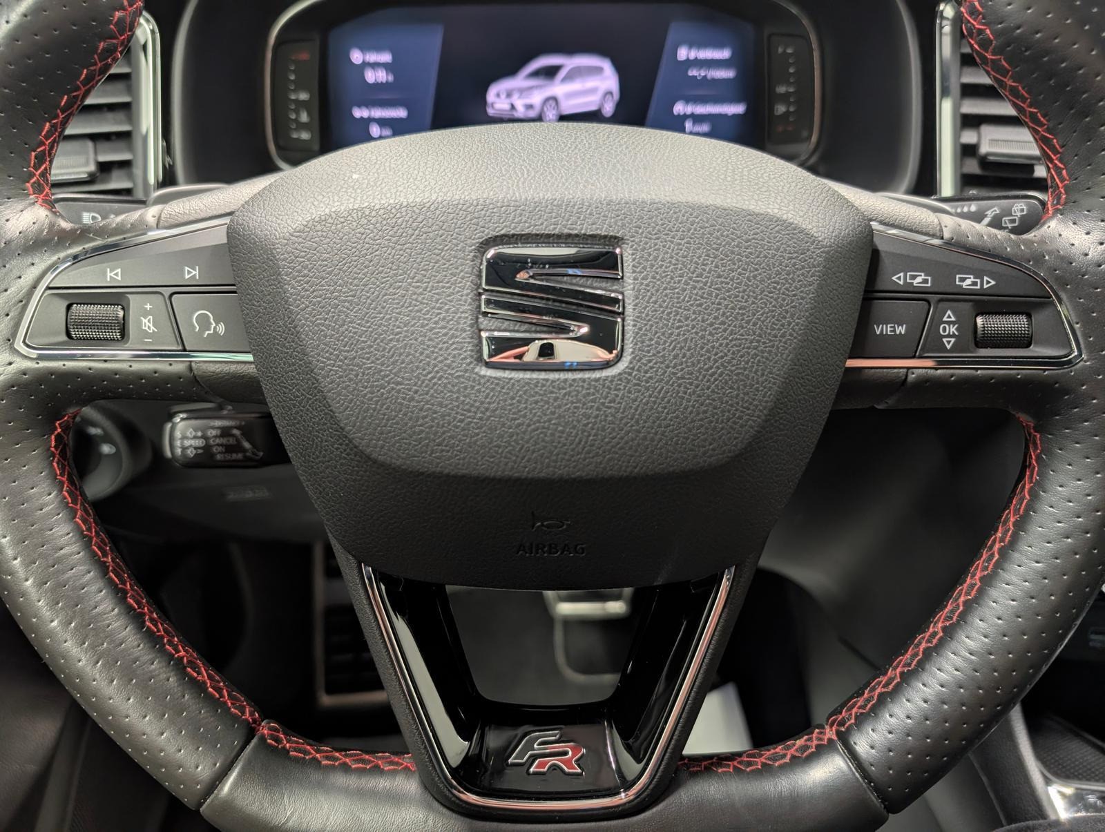 Seat Ateca 4Drive FR LED/Navi/Pano/AHK/SHZ/Kam/19-LM