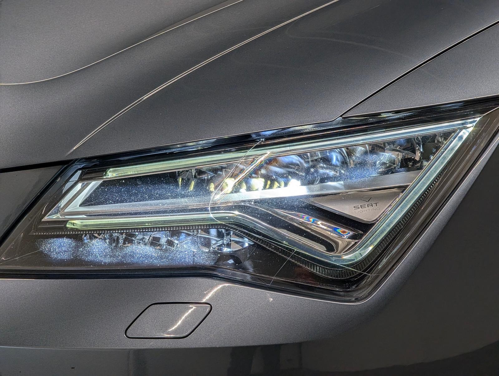 Seat Ateca 4Drive FR LED/Navi/Pano/AHK/SHZ/Kam/19-LM