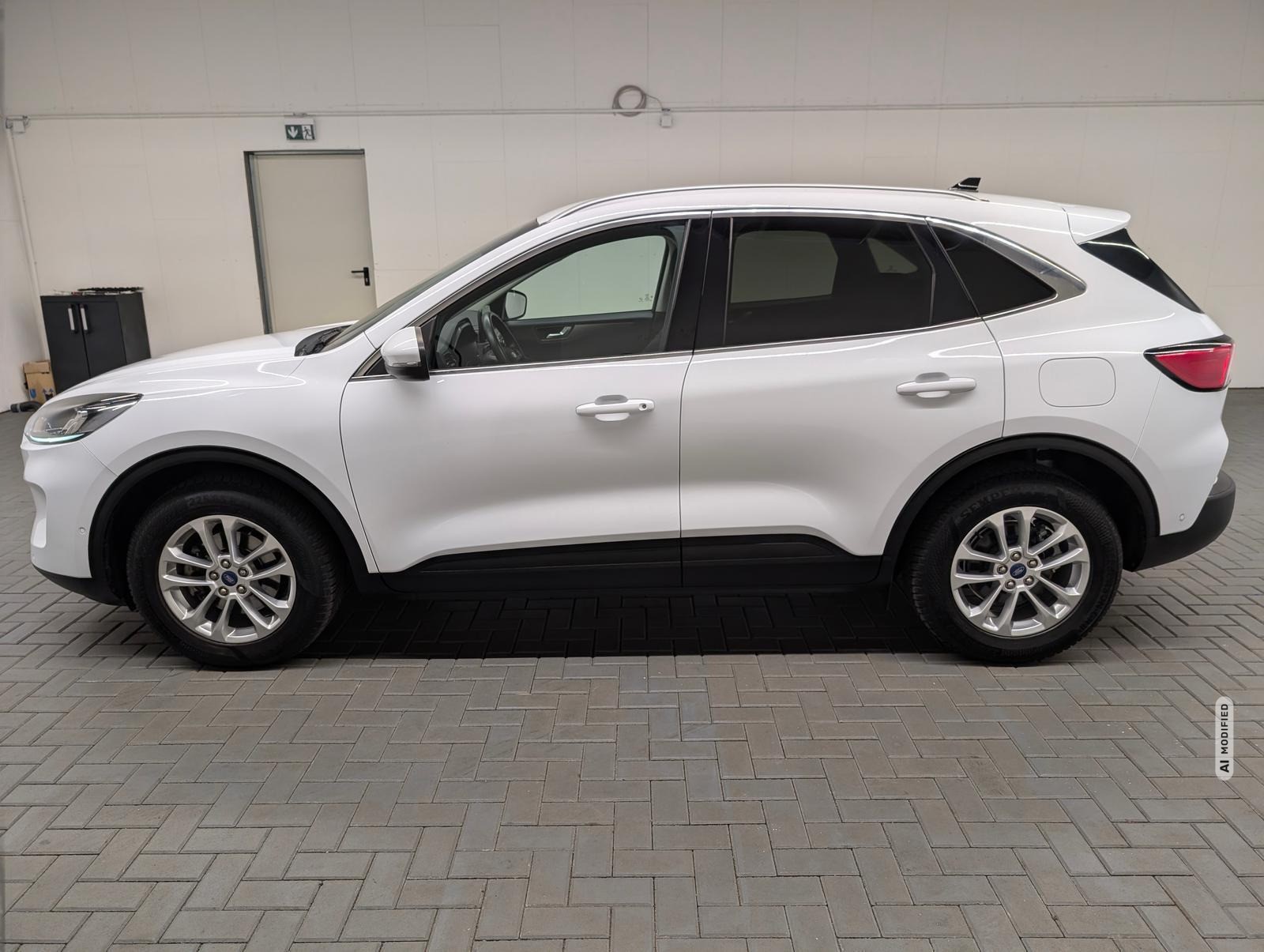 Ford Kuga Titanium Navi/SHZ/LHZ/FSH/Kam/Keyl/ACC/17LM