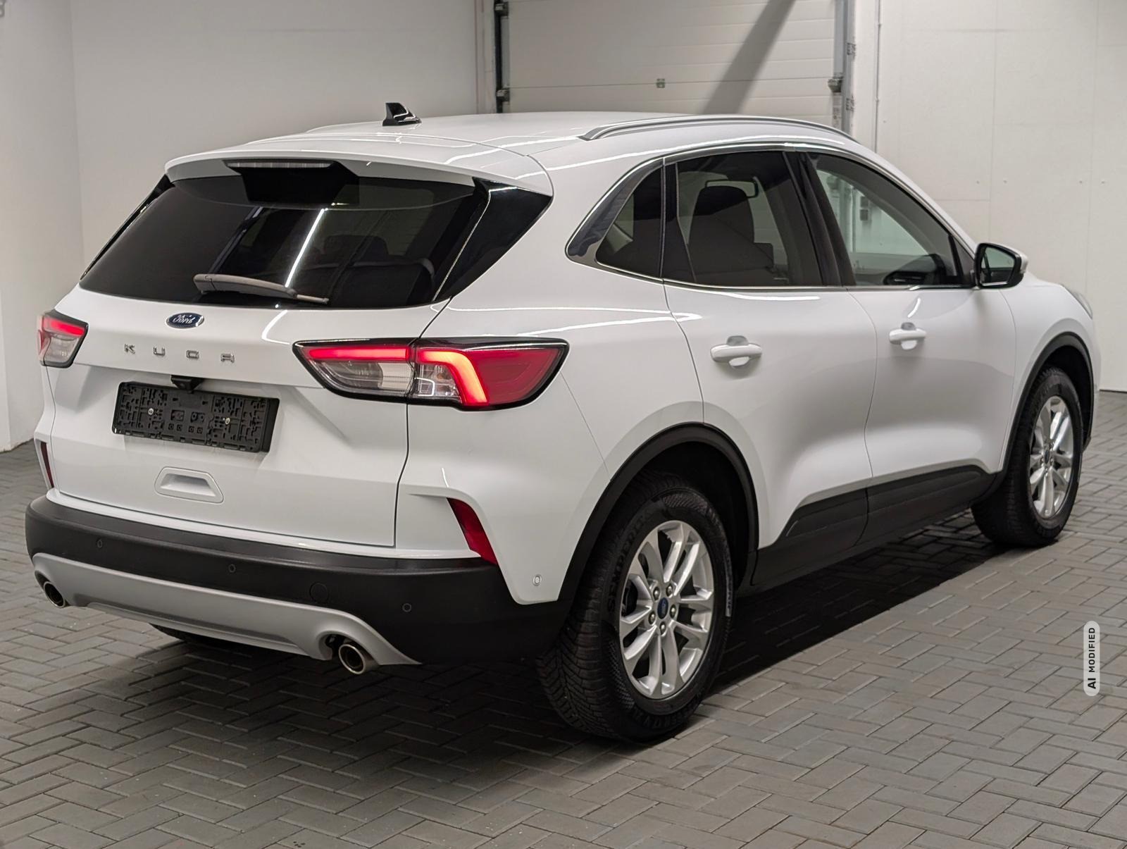 Ford Kuga Titanium Navi/SHZ/LHZ/FSH/Kam/Keyl/ACC/17LM