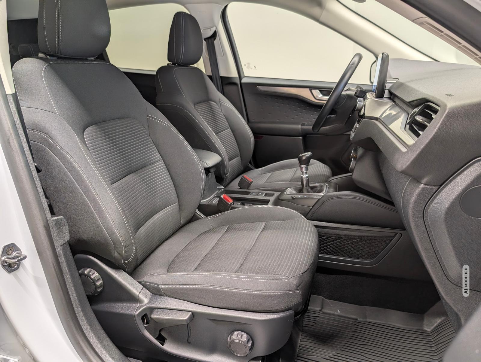 Ford Kuga Titanium Navi/SHZ/LHZ/FSH/Kam/Keyl/ACC/17LM