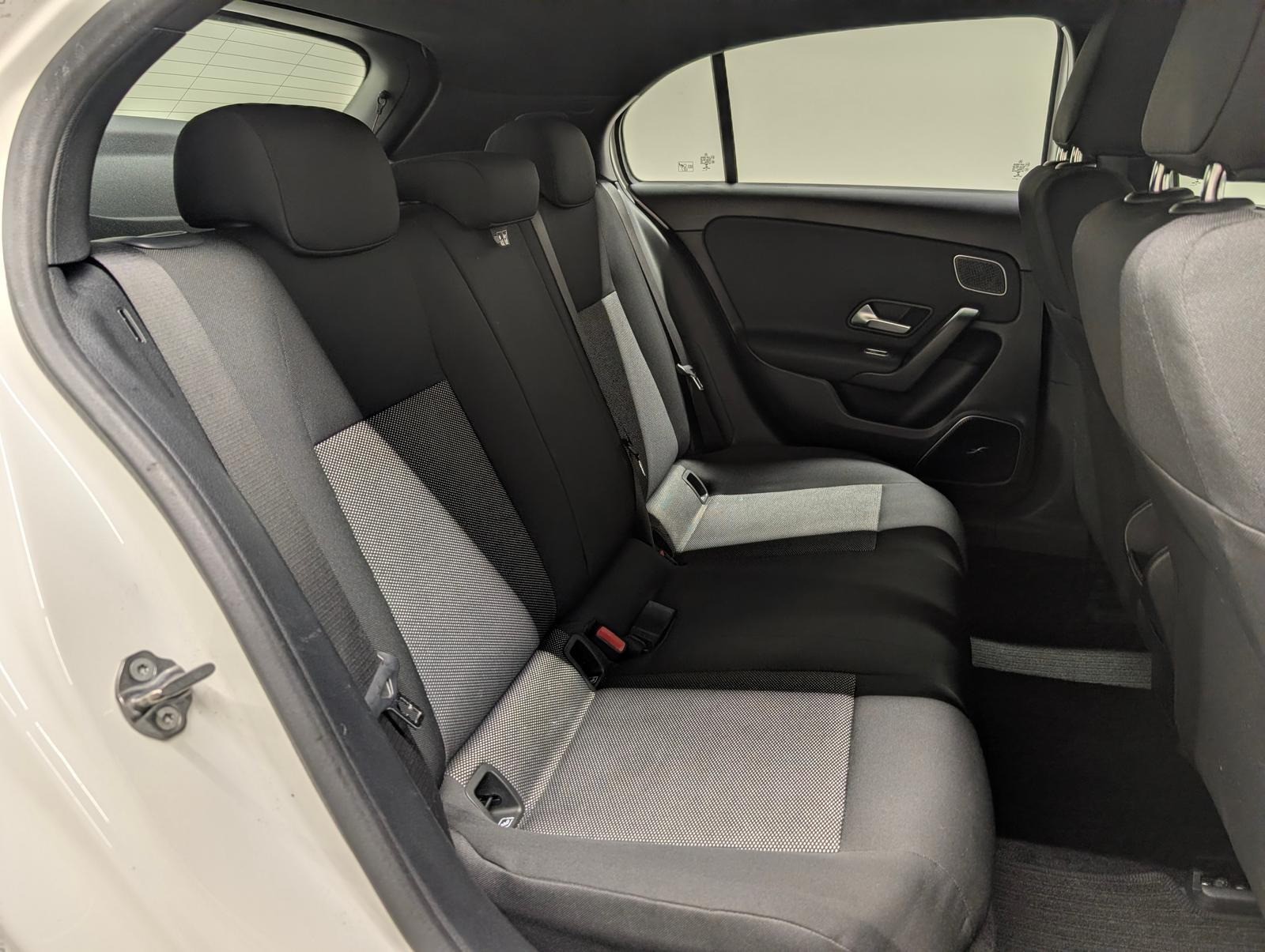 Mercedes-Benz d Navi/SHZ/Tempom./VirCo/Parkass.