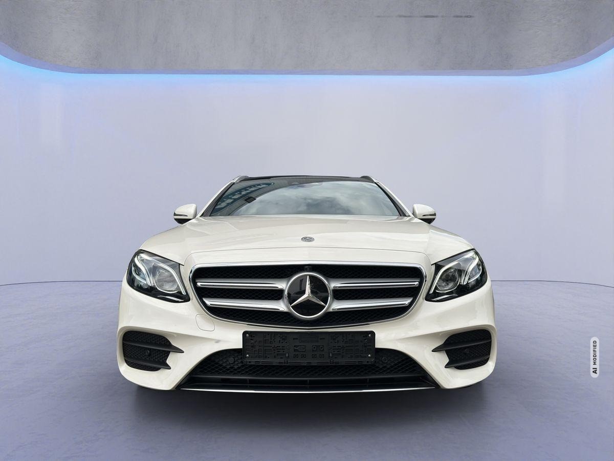 Mercedes-Benz E 220 d T AMG-Line LED/360°/Leder/Pano/Burmester