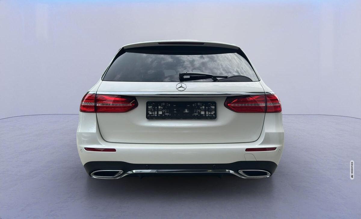 Mercedes-Benz E 220 d T AMG-Line LED/360°/Leder/Pano/Burmester