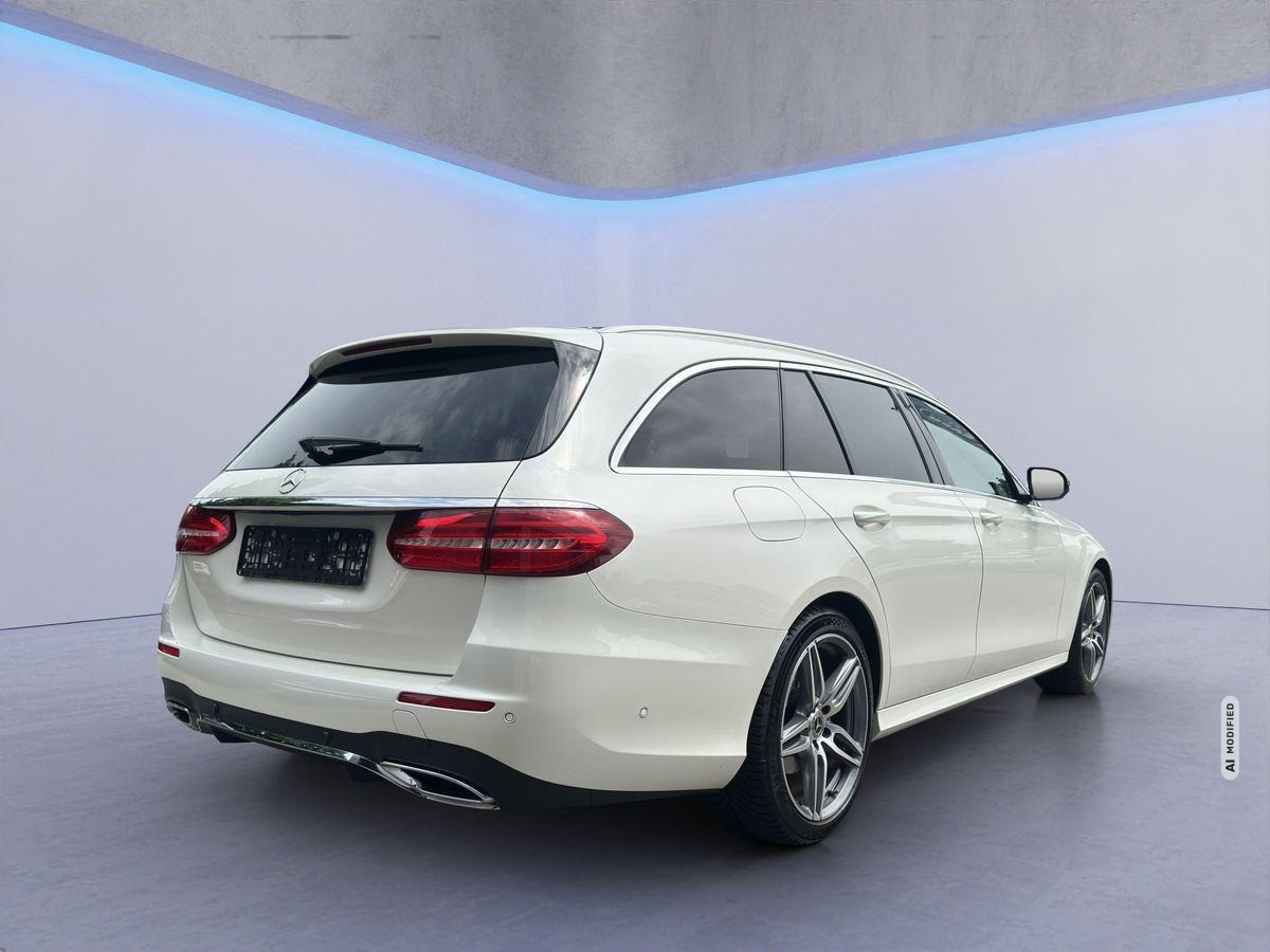 Mercedes-Benz E 220 d T AMG-Line LED/360°/Leder/Pano/Burmester