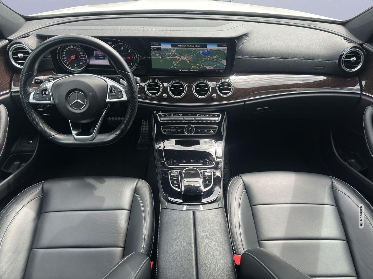 Mercedes-Benz E 220 d T AMG-Line LED/360°/Leder/Pano/Burmester