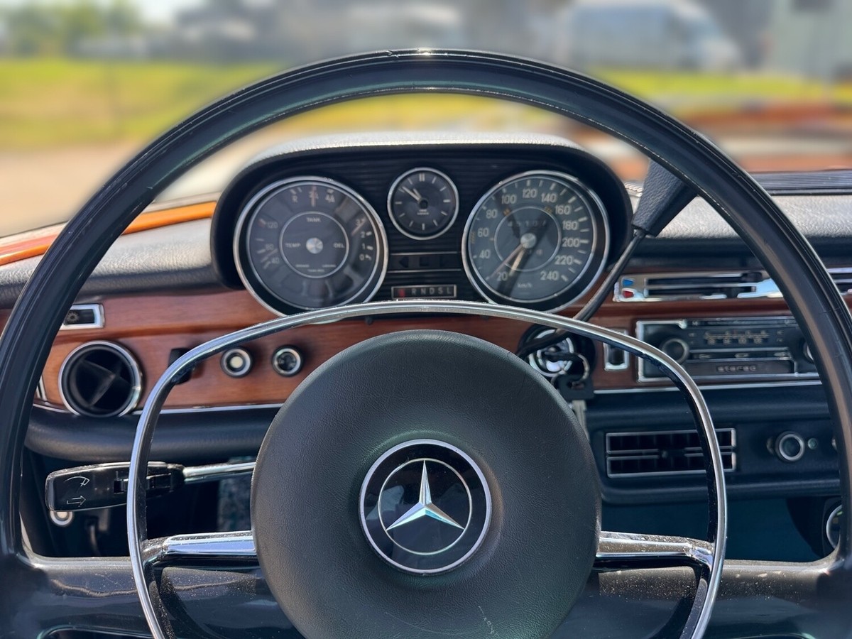 Mercedes-Benz 300 SEL 3,5 V8 Leder+Schiebedach+metallic+