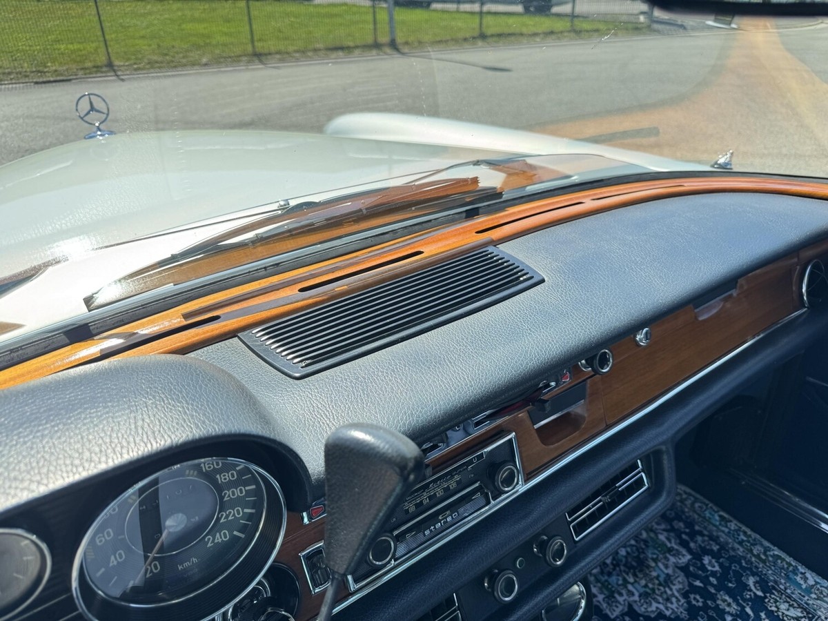 Mercedes-Benz 300 SEL 3,5 V8 Leder+Schiebedach+metallic+