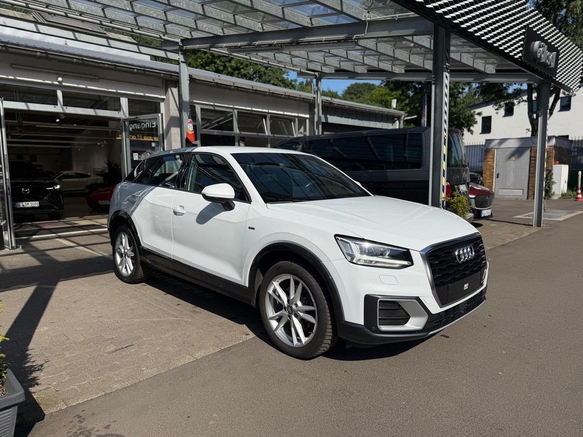 Audi Q2 2.0L TDI 35 TDI S-Line - Vollleder, Carplay, LED, PDC