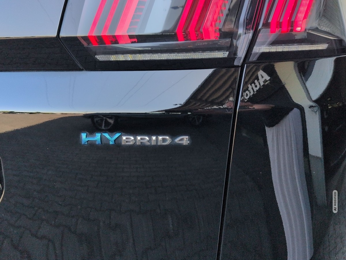 Peugeot 3008 Hybrid4 300 (Plug-In) Allure Pack AWD