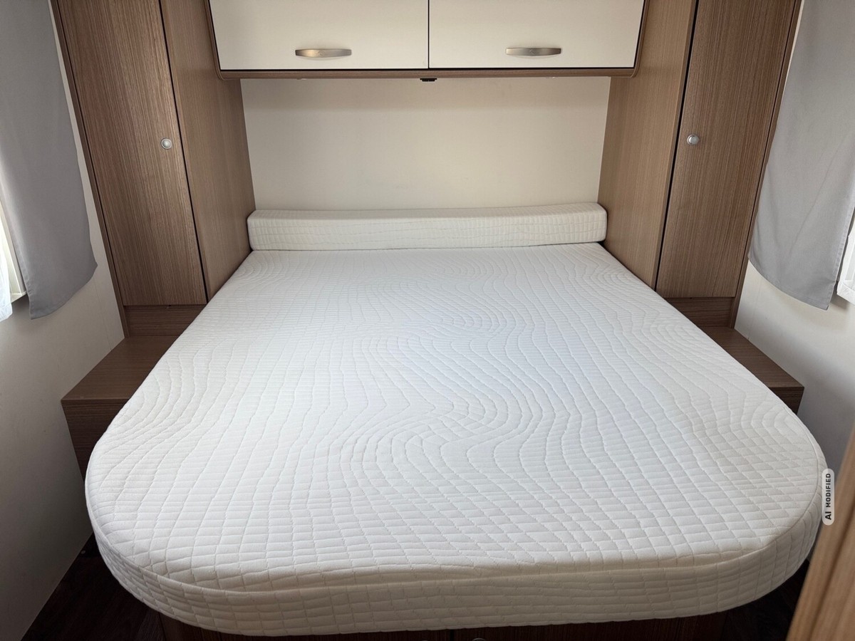 Carado V 339 Queensbett+Solar+Markise+Sat TV