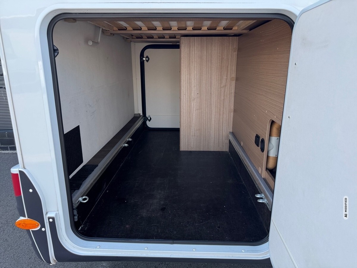 Carado V 339 Queensbett+Solar+Markise+Sat TV