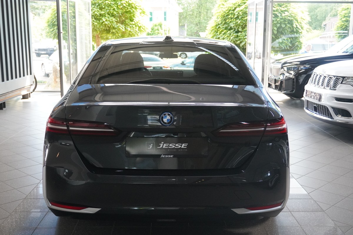 BMW 550 e xDrive LED Pano Live Cockpit Prof. ACC H&K