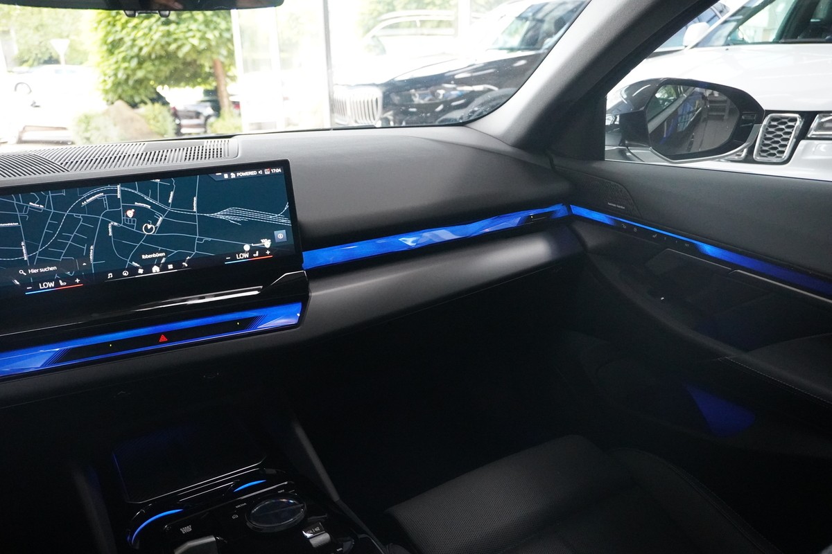 BMW 550 e xDrive LED Pano Live Cockpit Prof. ACC H&K