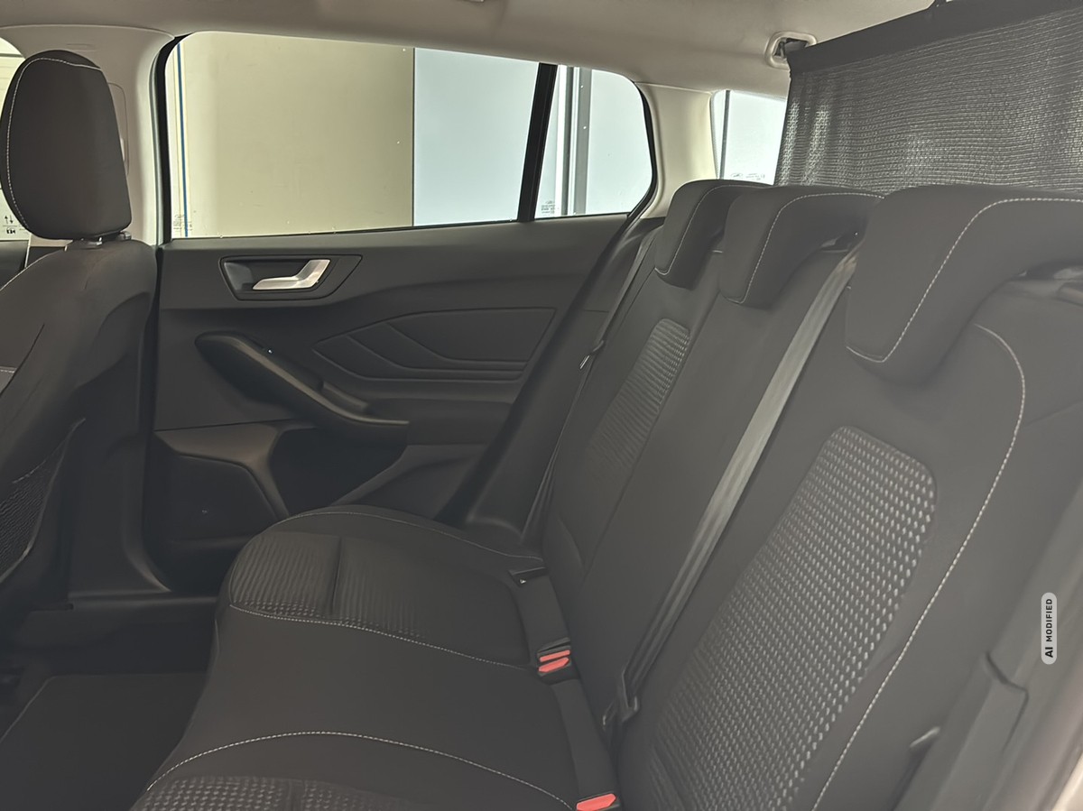 Ford Focus Cool&Connect Automatik* LED* RFK* NAVI* KLIMA 