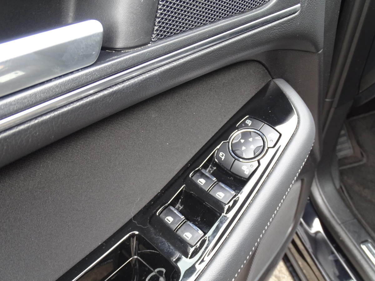 Ford S-Max 2.5 Duratec FHEV Hybrid Titanium 
