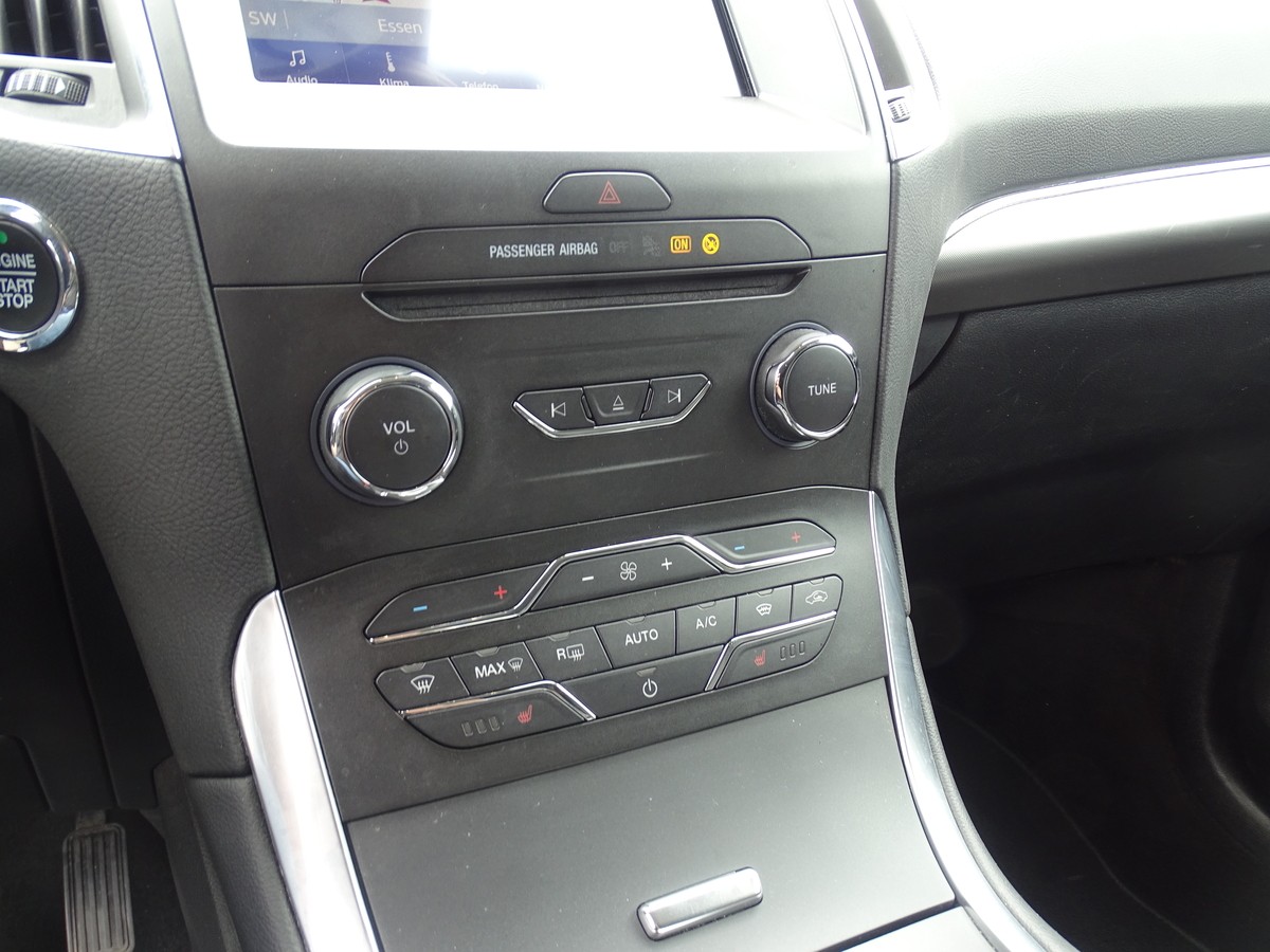Ford S-Max 2.5 Duratec FHEV Hybrid Titanium 
