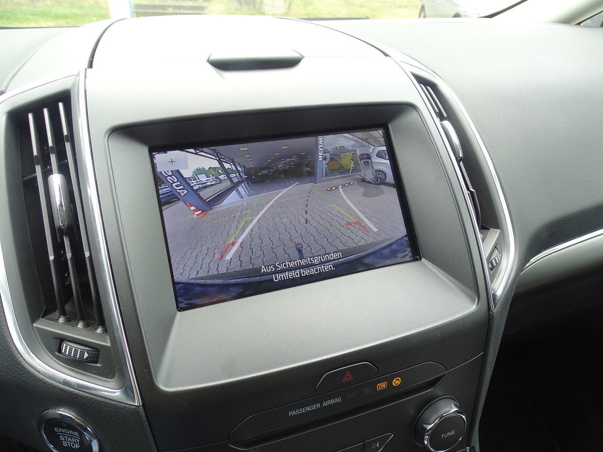 Ford S-Max 2.5 Duratec FHEV Hybrid Titanium 