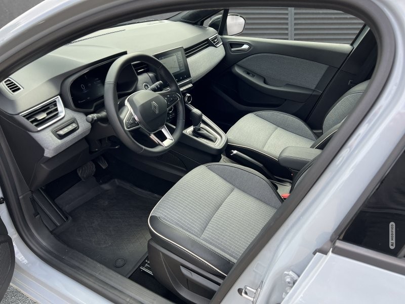 Renault Clio TCe 90 X-Tronic Autom. Techno SHZ+LED+RFK