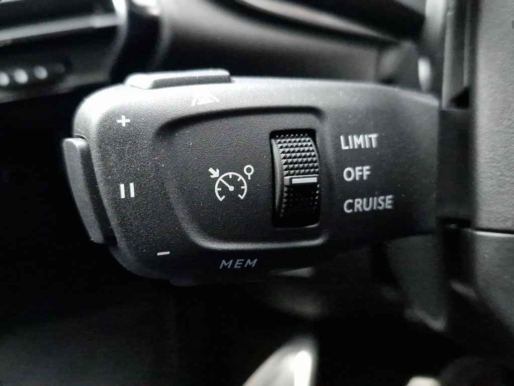 DS Automobiles DS7 Crossback PHEV 225 e-AT Performance Line LED