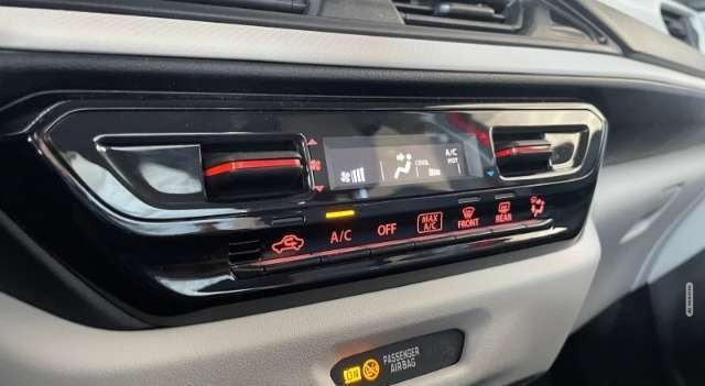 Suzuki Swift 1.2 Comfort LED NAVI ACC Kamera SitzHZG APP Connec